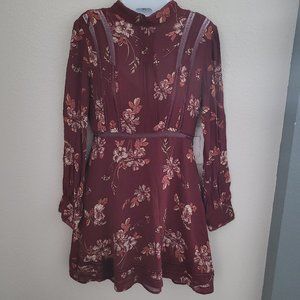 ASTR The Label | Women's dress long sleeve burgundy floral pattern size medium